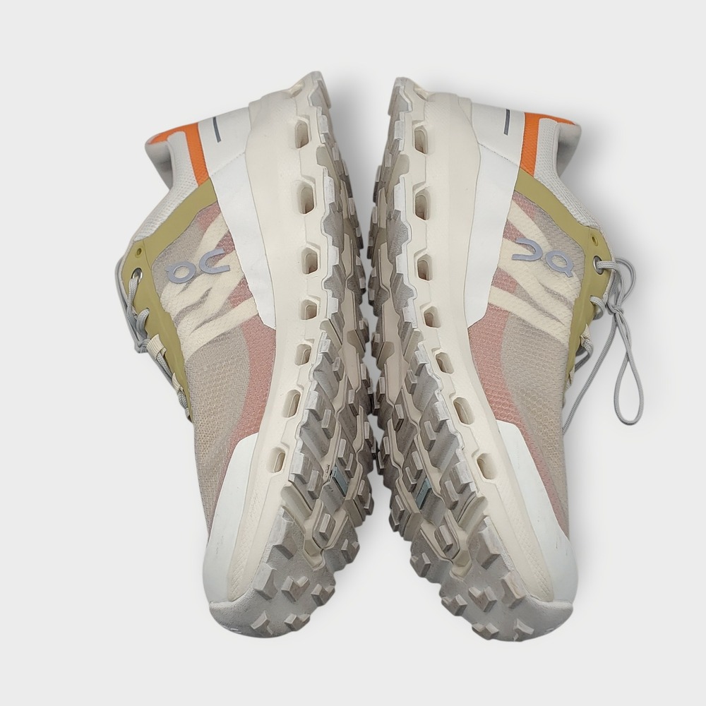OnCloud Cloudultra Trail (women’s 9.5) - Picture 6 of 10